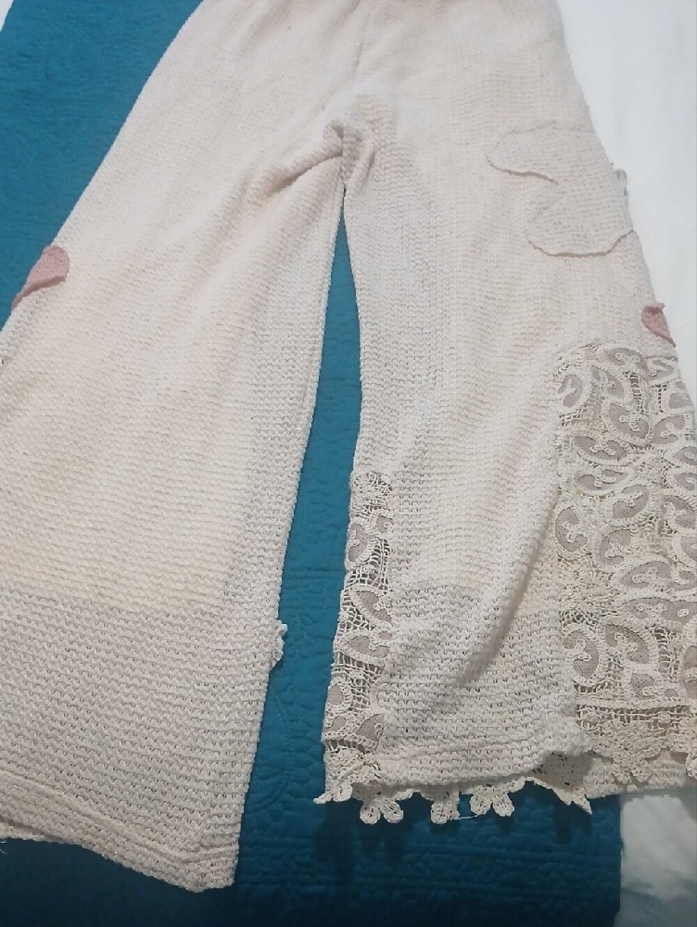 POL Cream Crochet Wide-Leg Pants with Pink Floral Appliqués - Picture 6 of 6